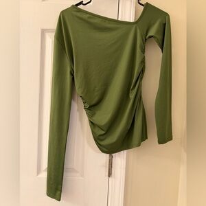 Pretty Little Thing top